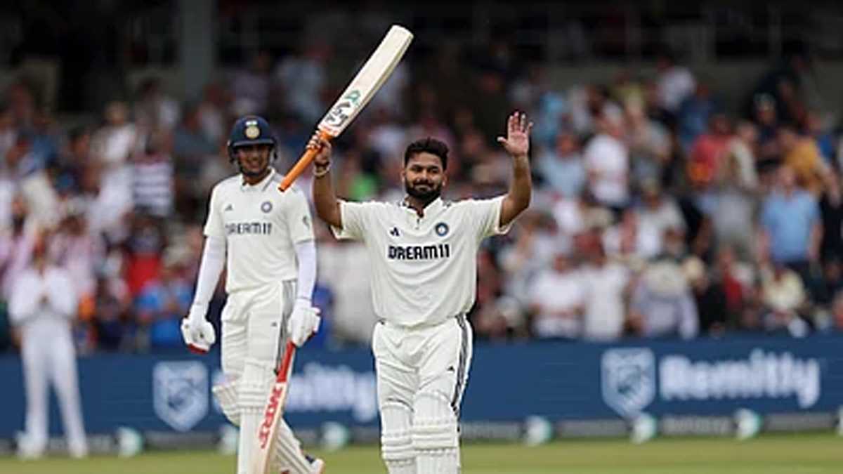 धोनी को पछाड़ कर सर्वाधिक टेस्ट शतक जड़ने वाले भारतीय विकेटकीपर बने पंत